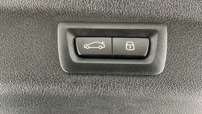 BMW 2 Series 225e xDrive M Sport 5dr DCT Hatchback